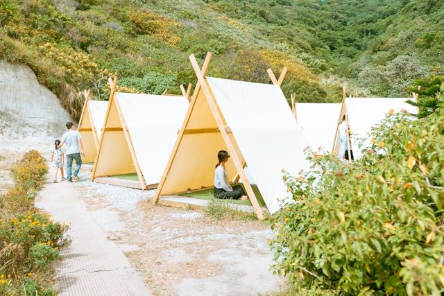 How to Become a Camp Counselor: Your Ultimate Guide to the Summer Job of a Lifetime