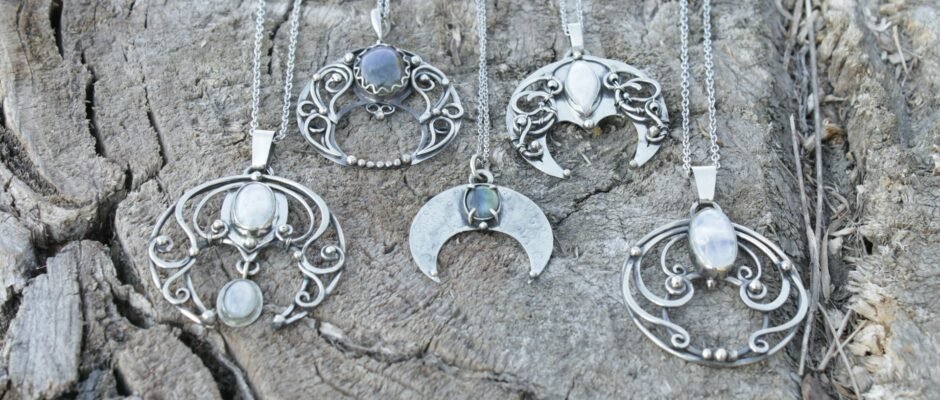 Silver Price Climbs to Highest Level Since 2011