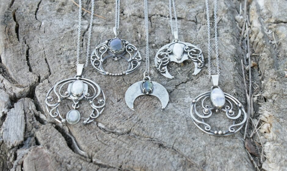 Silver Price Climbs to Highest Level Since 2011